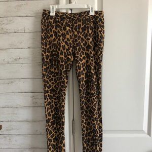 HUE Leopard Jeggings